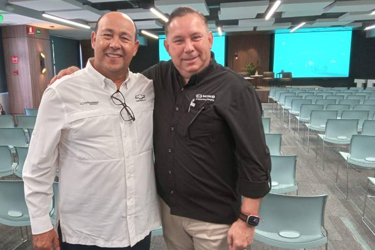 Encuentra el público respuestas en el libro de Gilberto Aispuro