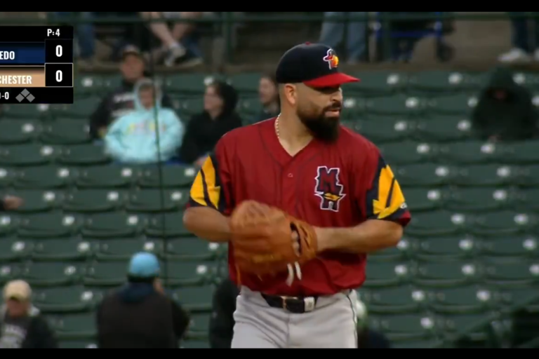 Urquidy se recupera en su rehabilitación con los Mud Hens, pese a jonrón inicial