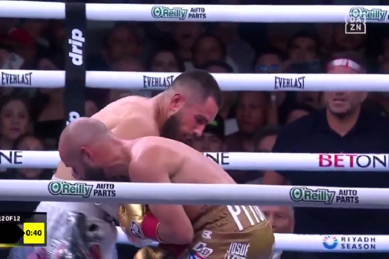 Eduardo ‘Sugar’ Núñez retiene su título FIB ante Díaz; Guevara y Molina empatan en polémico combate