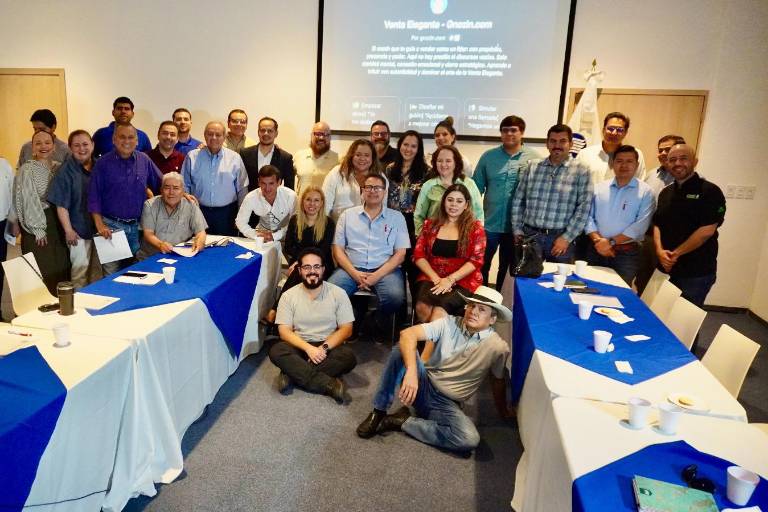 Comparte Gnozin Navarro las técnicas para lograr una venta elegante