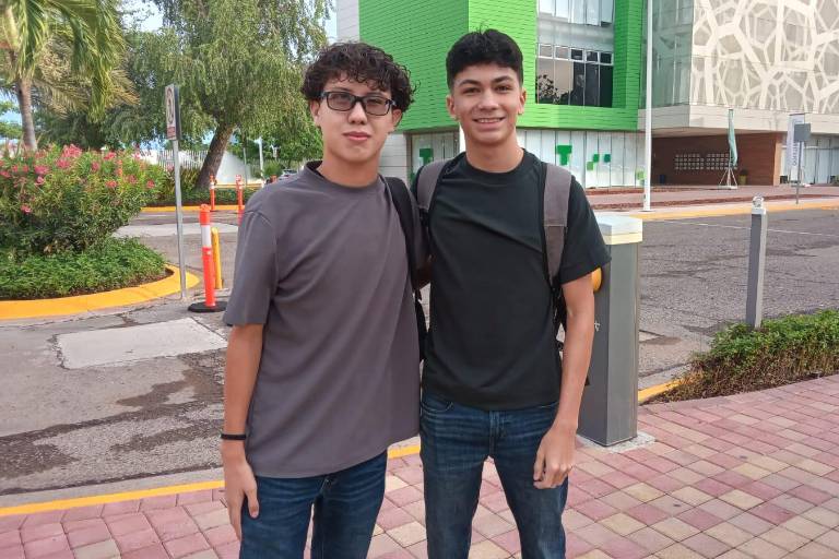 Regresan alumnos de Tecmilenio a nuevo ciclo escolar