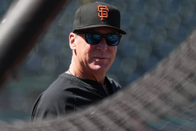 Gigantes ejercen opción del mánager Bob Melvin para el 2026