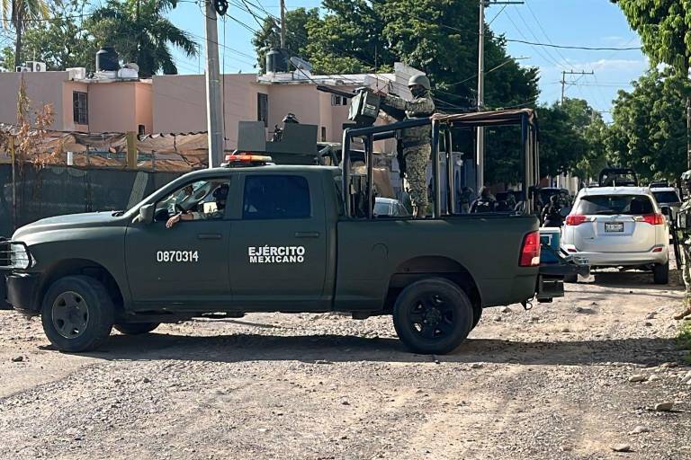 Dejan cuerpo con huellas de violencia en pleno sector Tres Ríos, en Culiacán