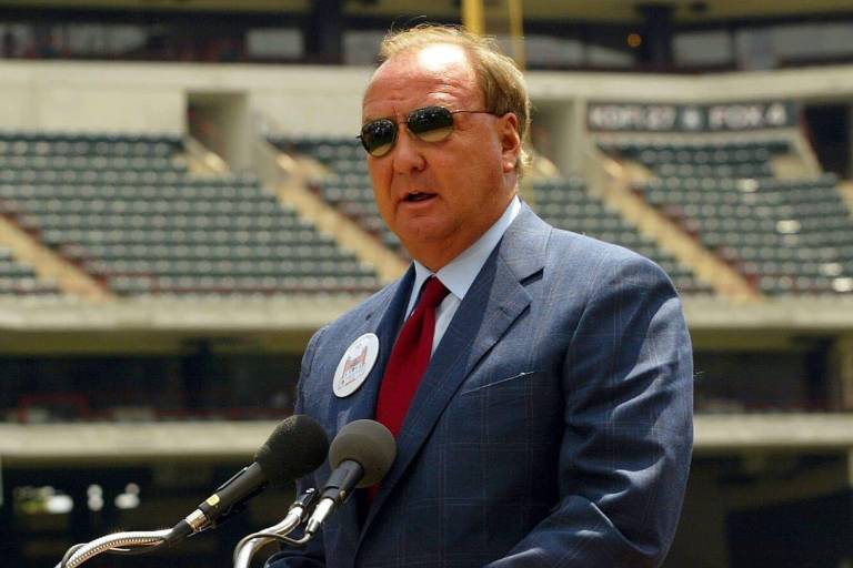 Fallece a los 79 años Tom Hicks, ex dueño de los Rangers