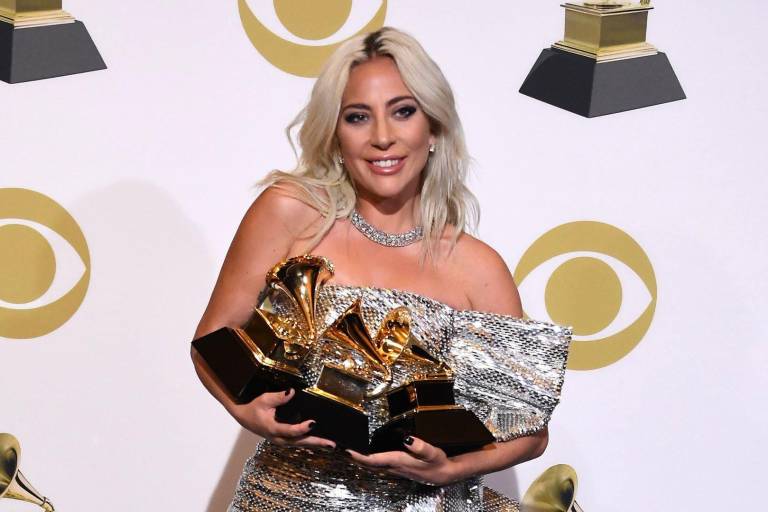 Se lleva Lady Gaga su primer premio Emmy