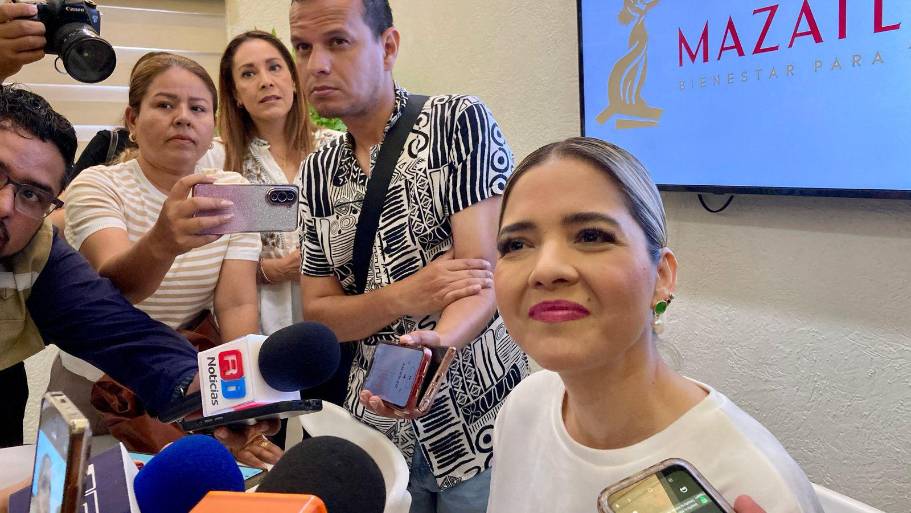 Anuncia Alcaldesa de Mazatlán participación de 130 elementos de salvavidas para Semana Santa y de la Moto