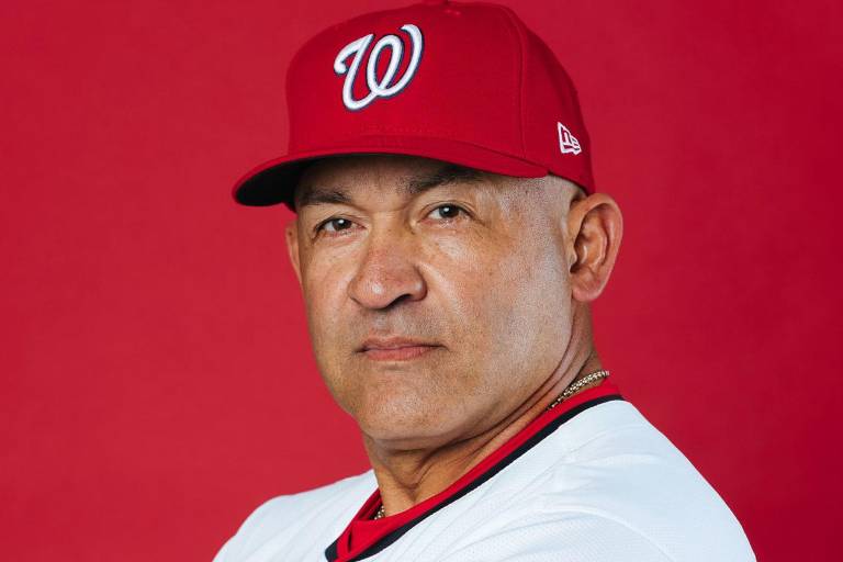 Miguel Cairo es nombrado mánager interino de los Nacionales