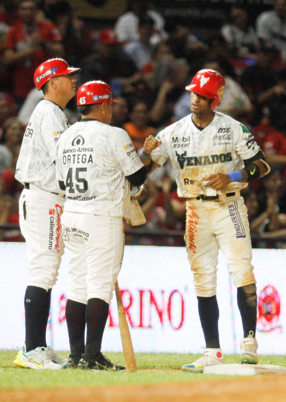 $!Venados barre a Charros en inaugural en el Teodoro Mariscal