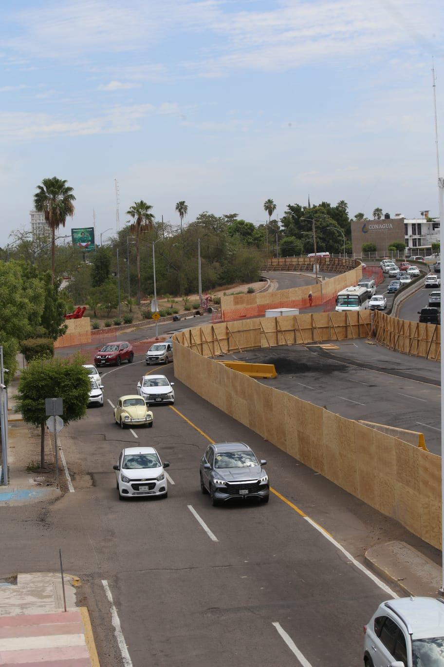 $!Caos vial y rechazo al retiro del reloj en el Malecón de Culiacán