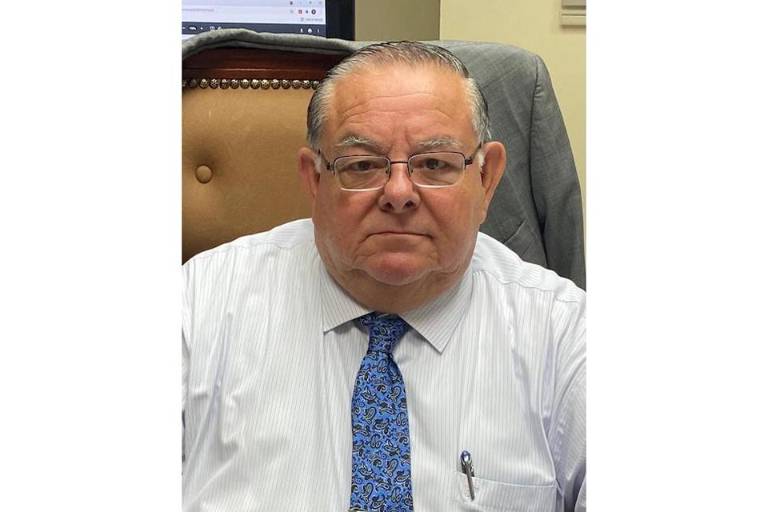 Secretario de Finanzas de la UAS presenta queja contra Gobernador por declaraciones