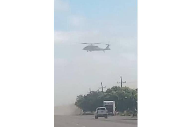 Reportan persecución en Navolato; un helicóptero de la Marina sobrevuela zona rural