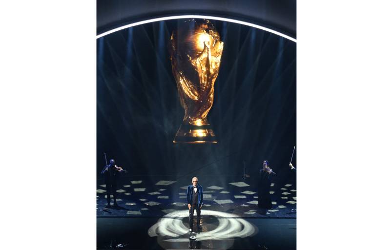 Bocelli, Robbie Williams, Village People y Lauryn Hill brillan en la gala del sorteo del Mundial 2026