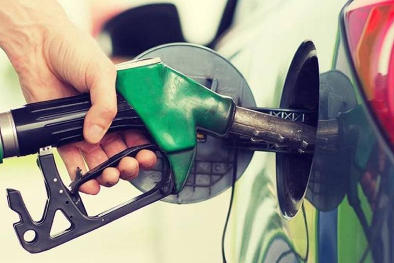 Gasolina Premium sube 34.82% durante 2021, y Magna, 23.55%; Gas LP en máximos históricos