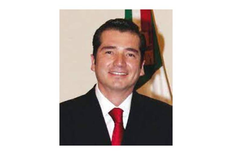 Moreira y El Universal desmienten a ex tesorero