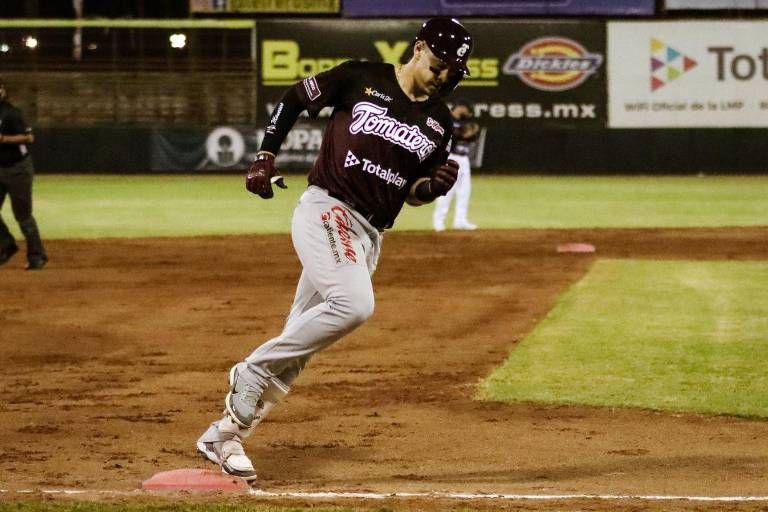 Joey Meneses conduce al triunfo a Tomateros para asegurar la serie