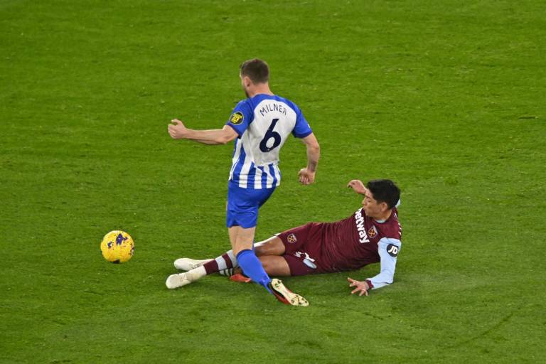 West Ham y Edson Álvarez no pudieron superar al Brighton