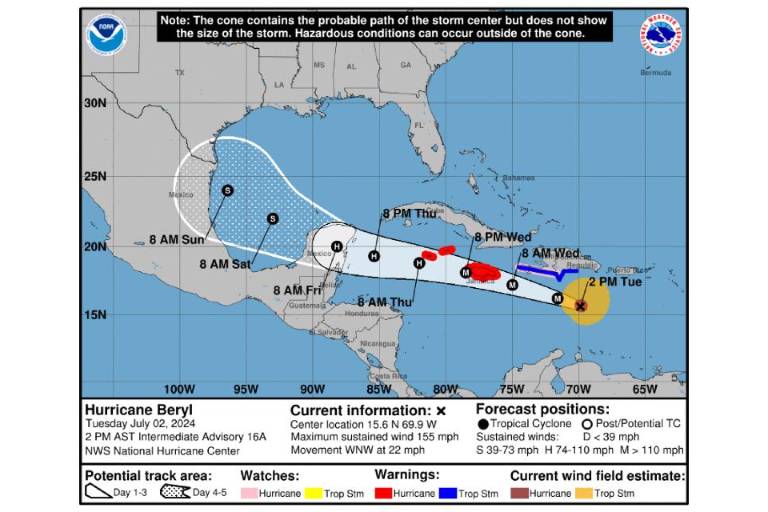AMLO pide a población en Quintana Roo estar alerta ante posible evacuación por huracán ‘Beryl’