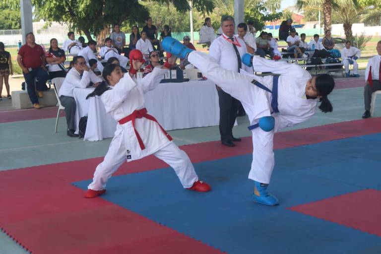 En busca de los mejores karatecas de Mazatlán