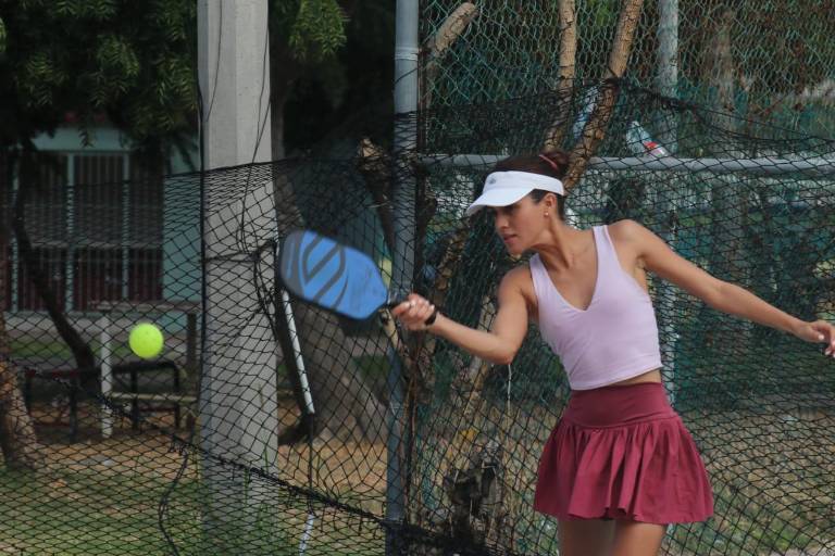 Introducen el pickleball en la Unidad Deportiva Sahop