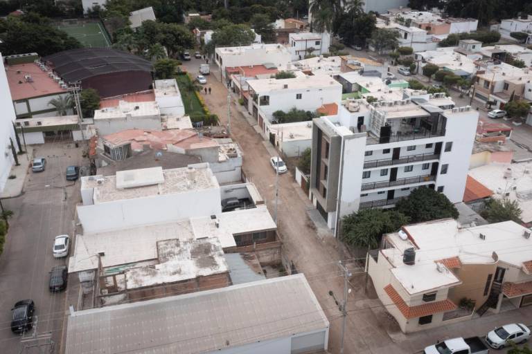 Vecinos de la colonia Cuauhtémoc, en Culiacán, piden que pavimenten la calle Racimal