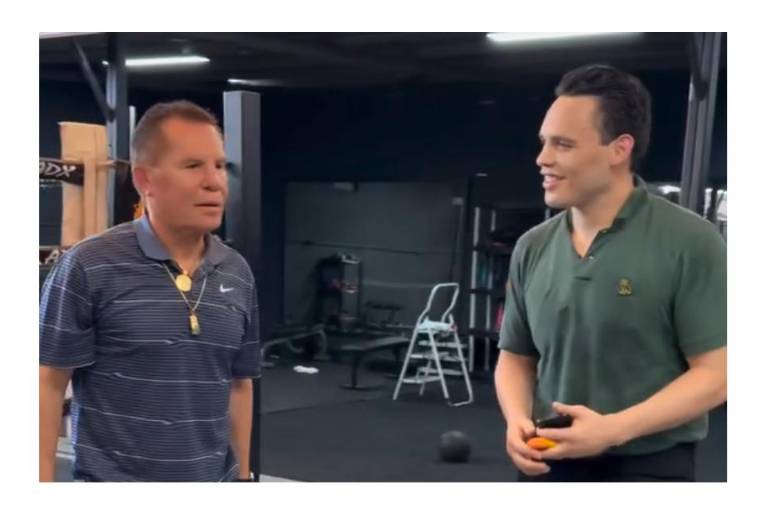 Tras salir de prisión, Julio César Chávez Jr. reaparece en un gimnasio en Hermosillo, Sonora