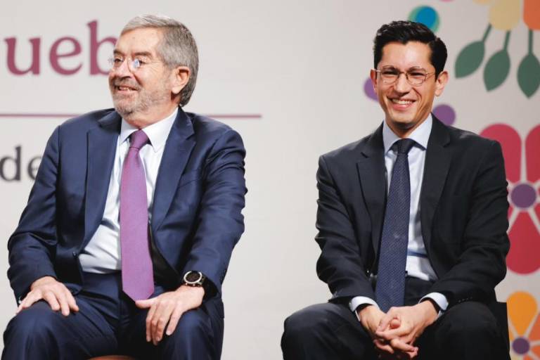 Juan Ramón de la Fuente pide licencia en la SRE por motivos de salud; Roberto Velasco lo sustituye