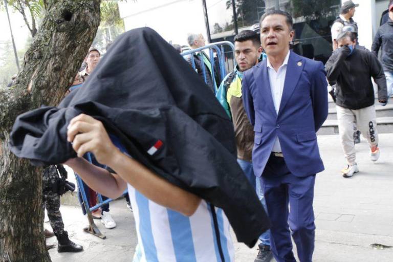 Fiscal General de Ecuador detiene a 30 entre jueces, fiscales y policías