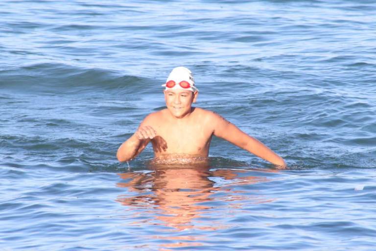 Conquistan el fresco mar nadadores mazatlecos en selectivo municipal