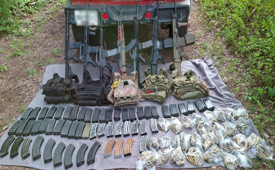 $!Guardia Nacional asegura arsenal y vehículo en comunidad de Los Mayos, Culiacán