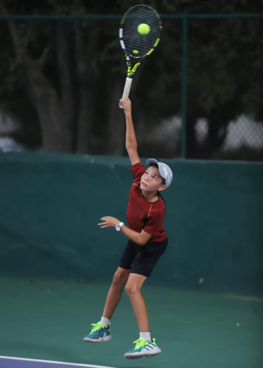 $!Lucca Becerra se presenta con triunfo en Torneo de Tenis de la Raza