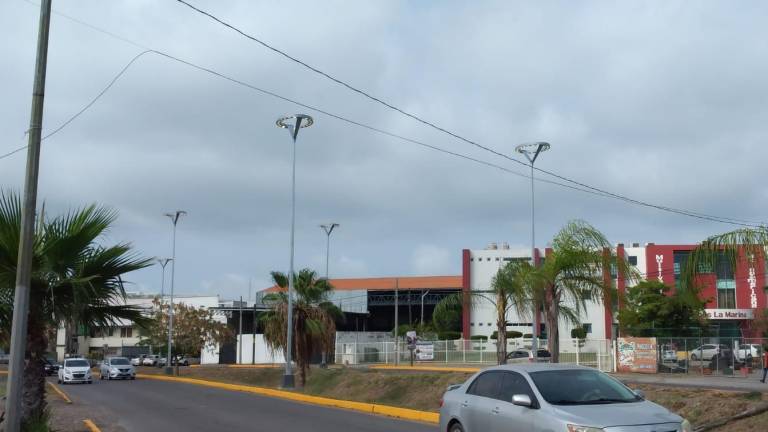 Procederá Ayuntamiento de Mazatlán contra Azteca Lighting por retrasos, asegura ‘El Químico’