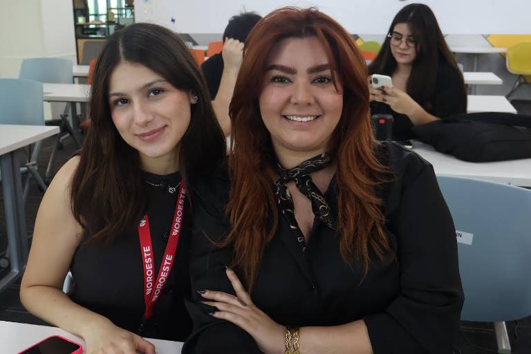 Aprenden sobre humanidades digitales y herramientas para la práctica informativa