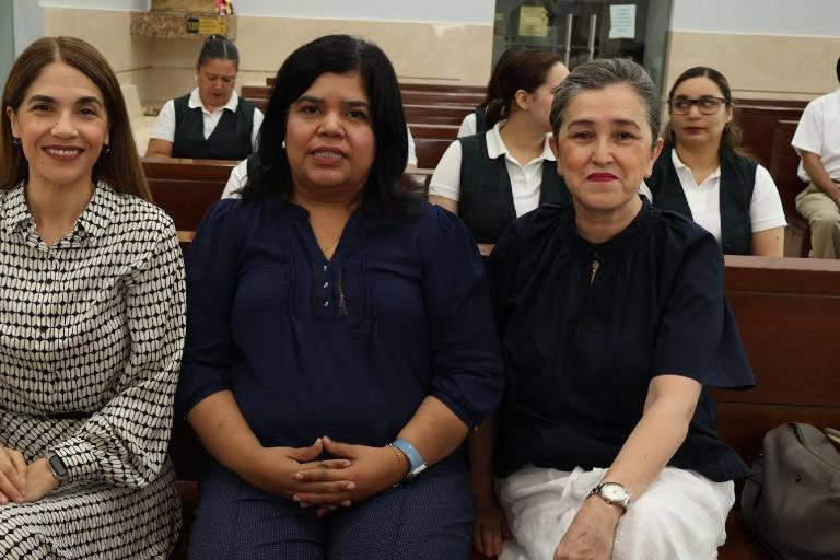 Con una misa, alumnos del Instituto Senda culminan su educación primaria
