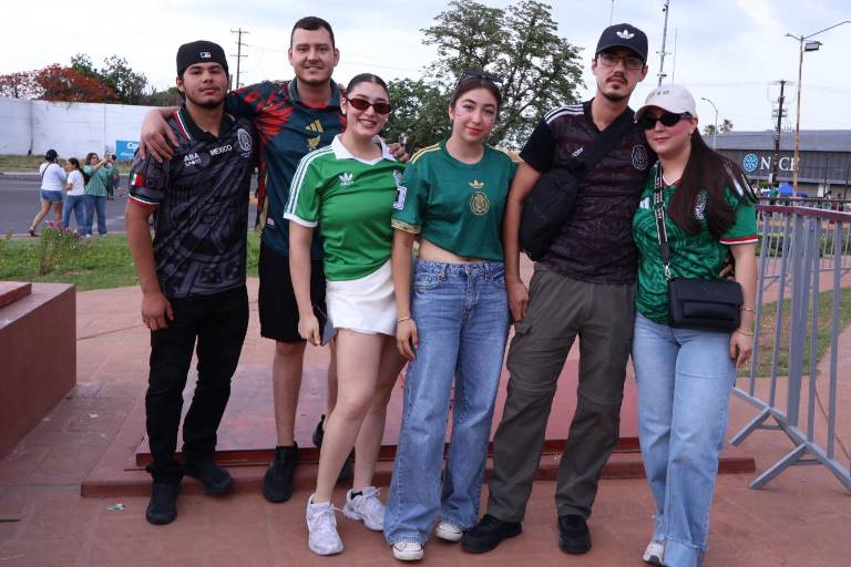 Arman la fiesta en ‘La Canasta’ en apoyo a la selección mexicana