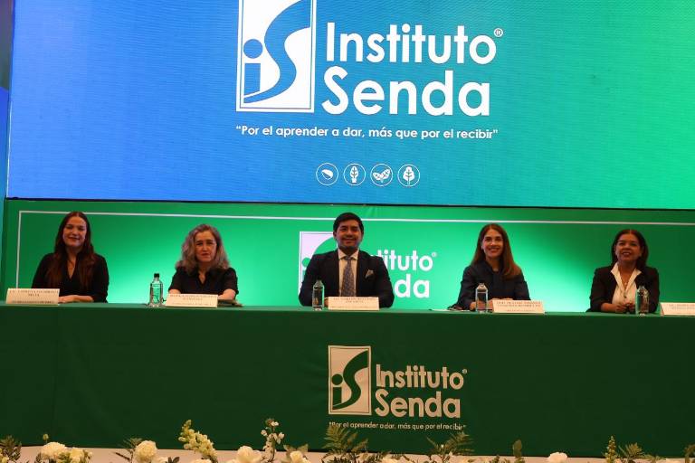 Celebran su graduación los pequeños de preescolar del Instituto Senda