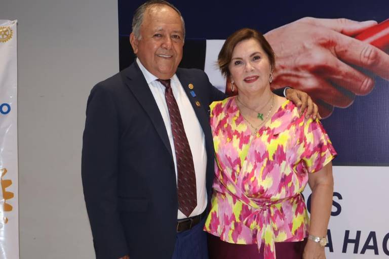 Rinde protesta la nueva mesa directiva del Club Rotario Culiacán Oriente