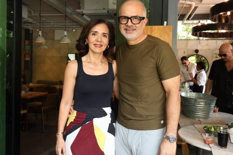 Celebran junto al chef Ignacio Osuna, el octavo aniversario del Villa Unión Brasa y Masa