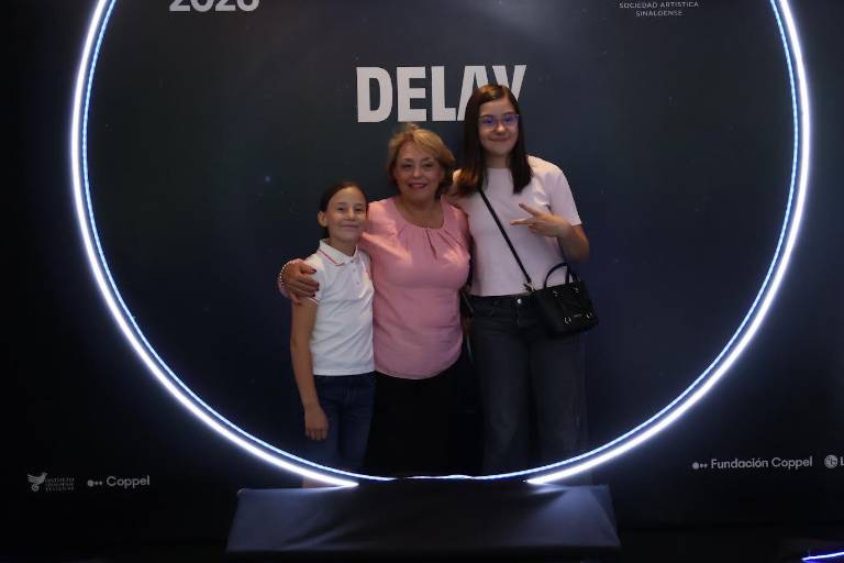 Contemplan la grandeza de la luna, a través de ‘Delay’
