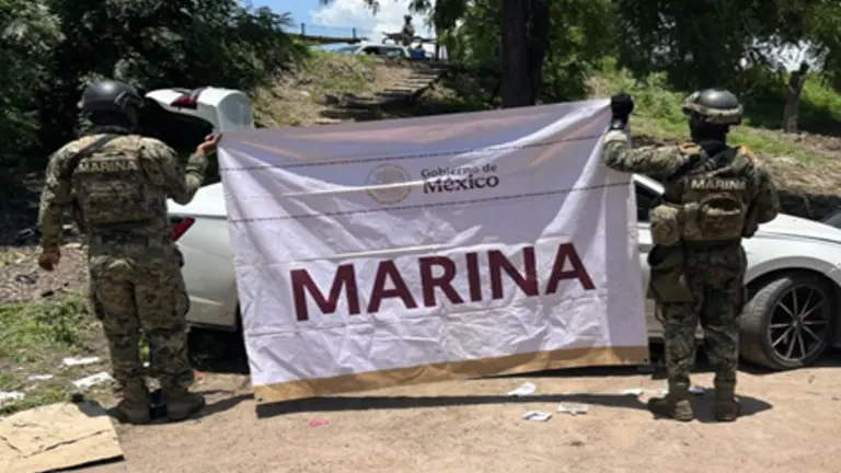 Durante el despliegue operativo las fuerzas navales localizaron y aseguraron el lote de equipo utilizado presuntamente para actividades delictivas.