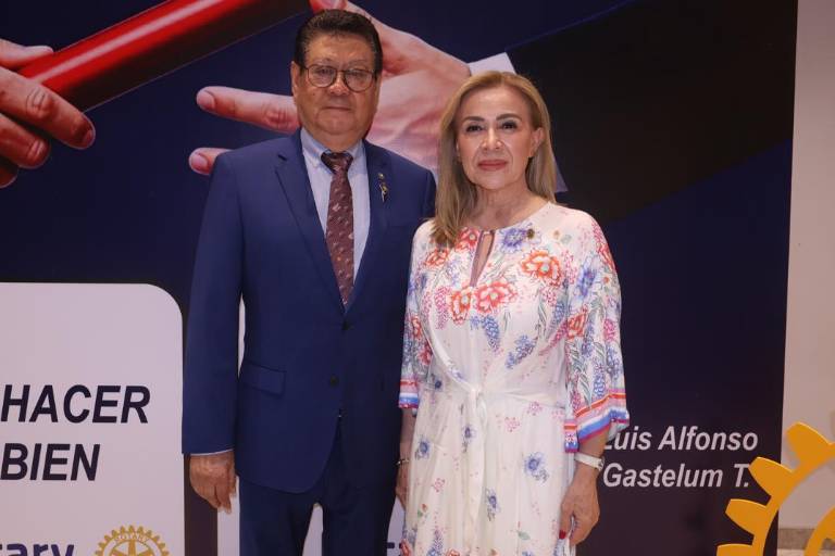 Rinde protesta la nueva mesa directiva del Club Rotario Culiacán Oriente