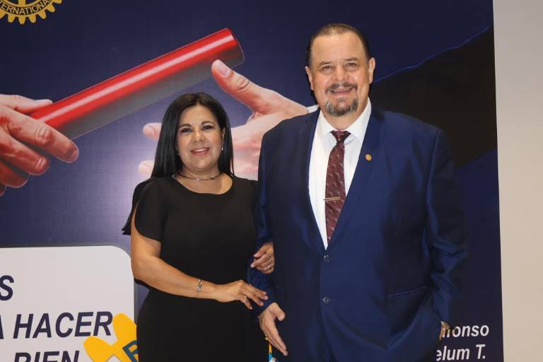 Rinde protesta la nueva mesa directiva del Club Rotario Culiacán Oriente