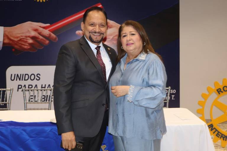 Rinde protesta la nueva mesa directiva del Club Rotario Culiacán Oriente