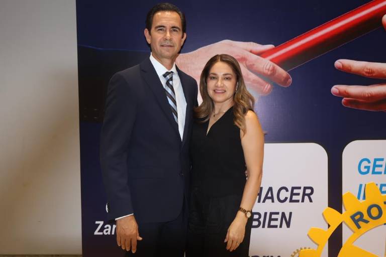 Rinde protesta la nueva mesa directiva del Club Rotario Culiacán Oriente