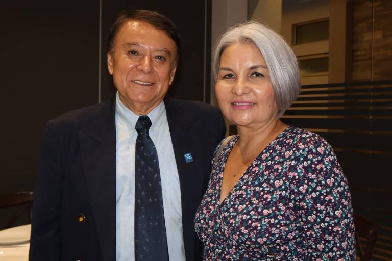 Rinde protesta la nueva mesa directiva del Club Rotario Culiacán Oriente