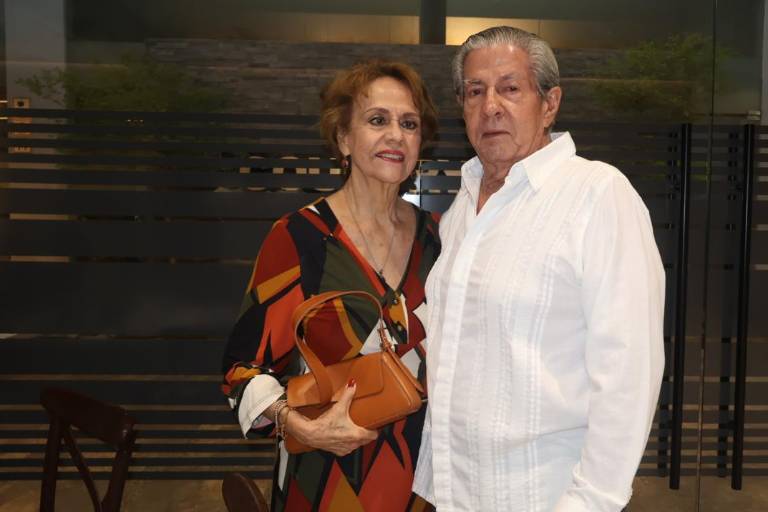 Rinde protesta la nueva mesa directiva del Club Rotario Culiacán Oriente
