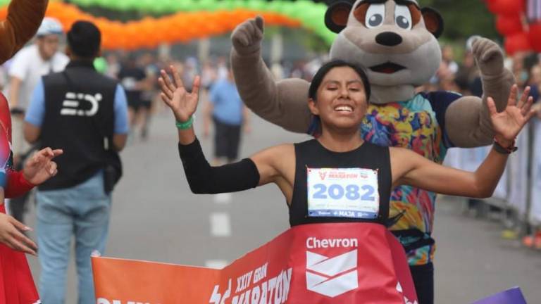 Marijosé Solís se impone en la rama femenil de los 42K.
