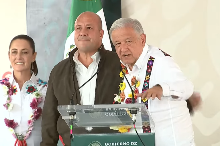 Abuchean a Enrique Alfaro, Gobernador de Jalisco, en evento con AMLO y Sheinbaum