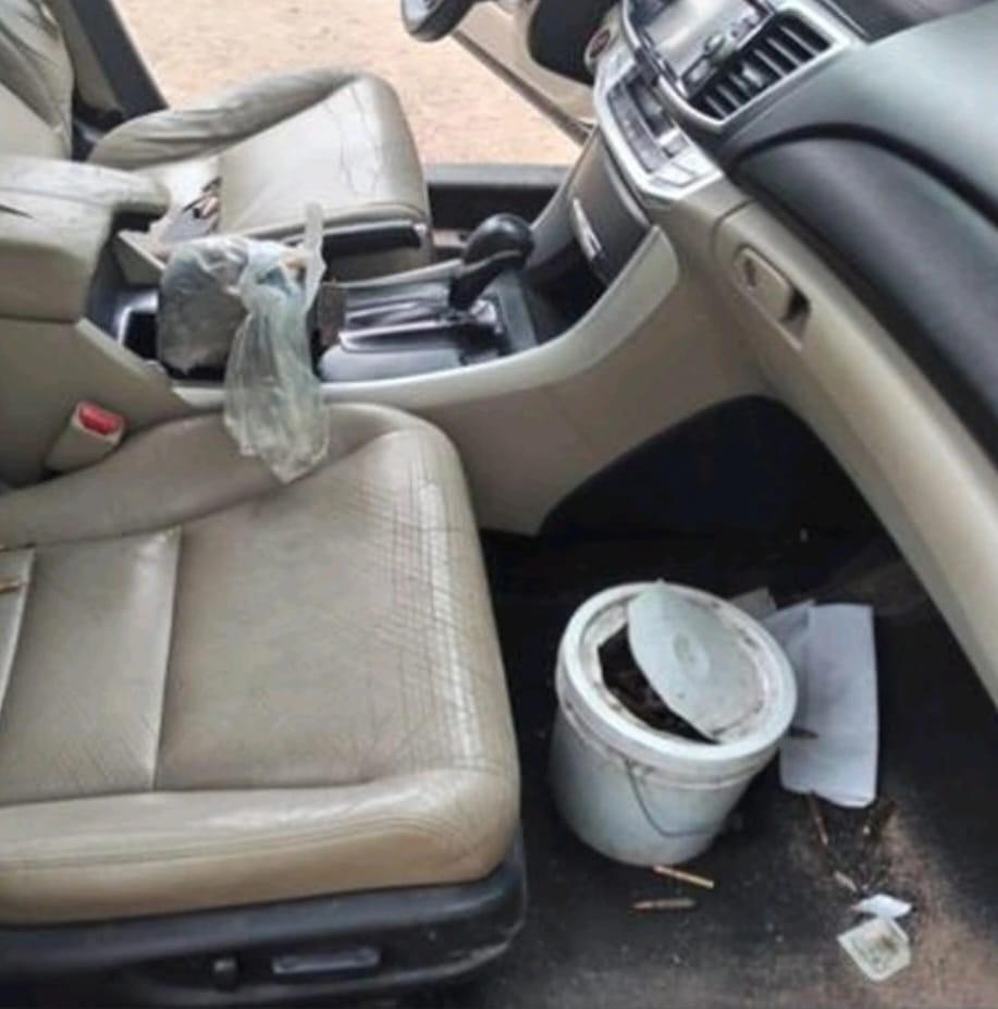 $!Ejército asegura vehículo con cartuchos y material bélico en Jesús María, Culiacán