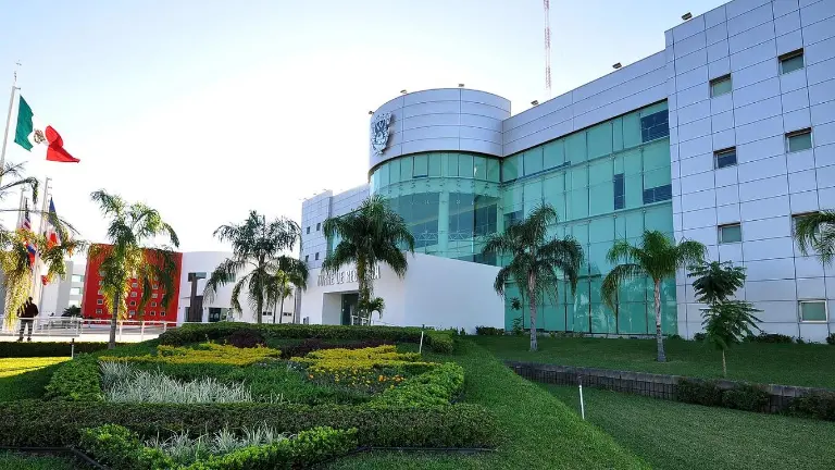Los proyectos de la UAS contemplan nuevas aulas, sanitarios y un Hospital de Grandes Especies en Mazatlán, Guasave, Rosario y Culiacán.