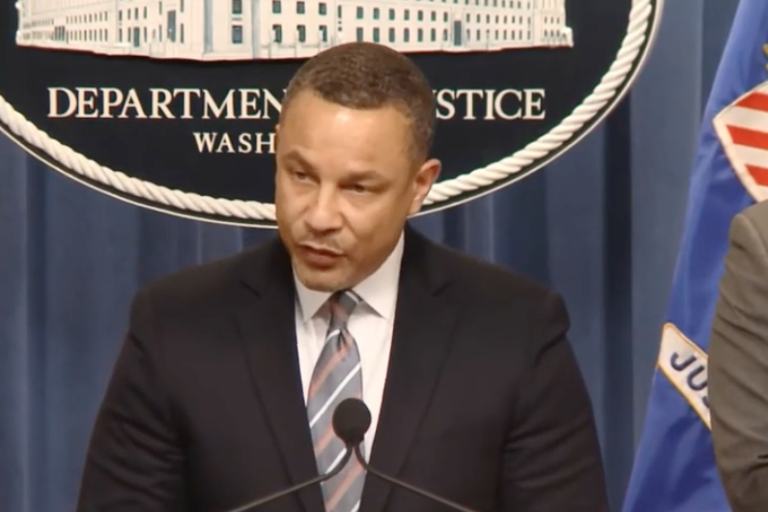 García Luna pasará casi 40 años donde pertenece: una prisión federal, dice Fiscal de NY